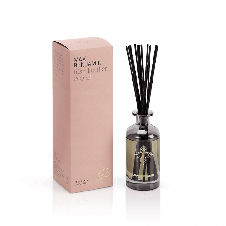 Max Benjamin Reed Diffuser - Irish Leather & Oud 150ml, RB-D10 i gruppen INREDNING / Ljusstakar & ljuslyktor / Doftljus hos NordiskaDeko Djursholm (5391533717066)