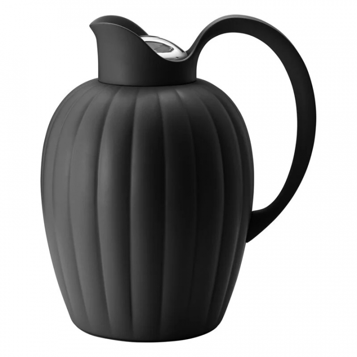 Georg Jensen Bernadotte Termokanna, Midnattssvart , 1L, 10019591 i gruppen SERVERING / Kannor & karaffer / Vattenkaraffer & kannor hos NordiskaDeko Djursholm (5713275221432)