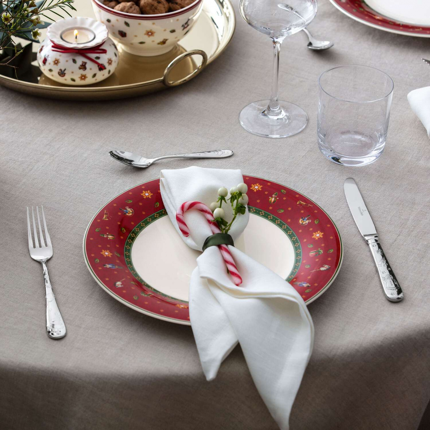 Toy's Delight Specials mattallrik röd 268 mm, Villeroy&Boch-1486432621