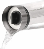 Blomus Acqua Cool vattenkaraff 1,2 liter med hällpip i rostfritt stål och kylpinne, 63478 Blomus Acqua Cool vattenkaraff 1,2 liter med hällpip i rostfritt stål och kylpinne, 63478