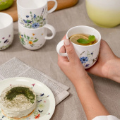 Rosenthal Brillance Grand Air Set med 4 muggar i benporslin med handtag 340 ml , 574547 Rosenthal Brillance Grand Air Set med 4 muggar i benporslin med handtag 340 ml , 574547