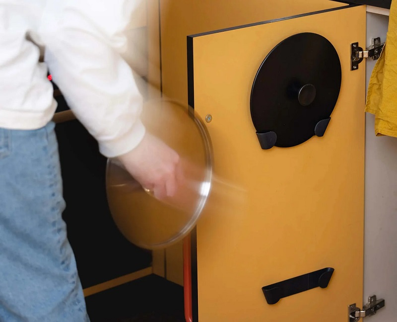 CupboardStore™ Set med 4 gråa pannlockshållare Joseph Joseph - J85149