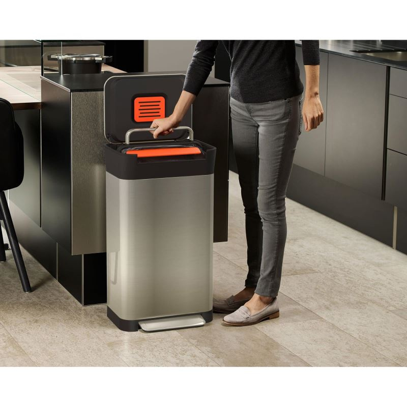 Titan Trash Compactor 30L - Joseph Joseph-J30030