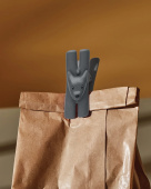 Set med 2 magnetiska klämmor, Lampo, termoplastisk harts, svart,Alessi-MMI32CS B Set med 2 magnetiska klämmor, Lampo, termoplastisk harts, svart,Alessi-MMI32CS B